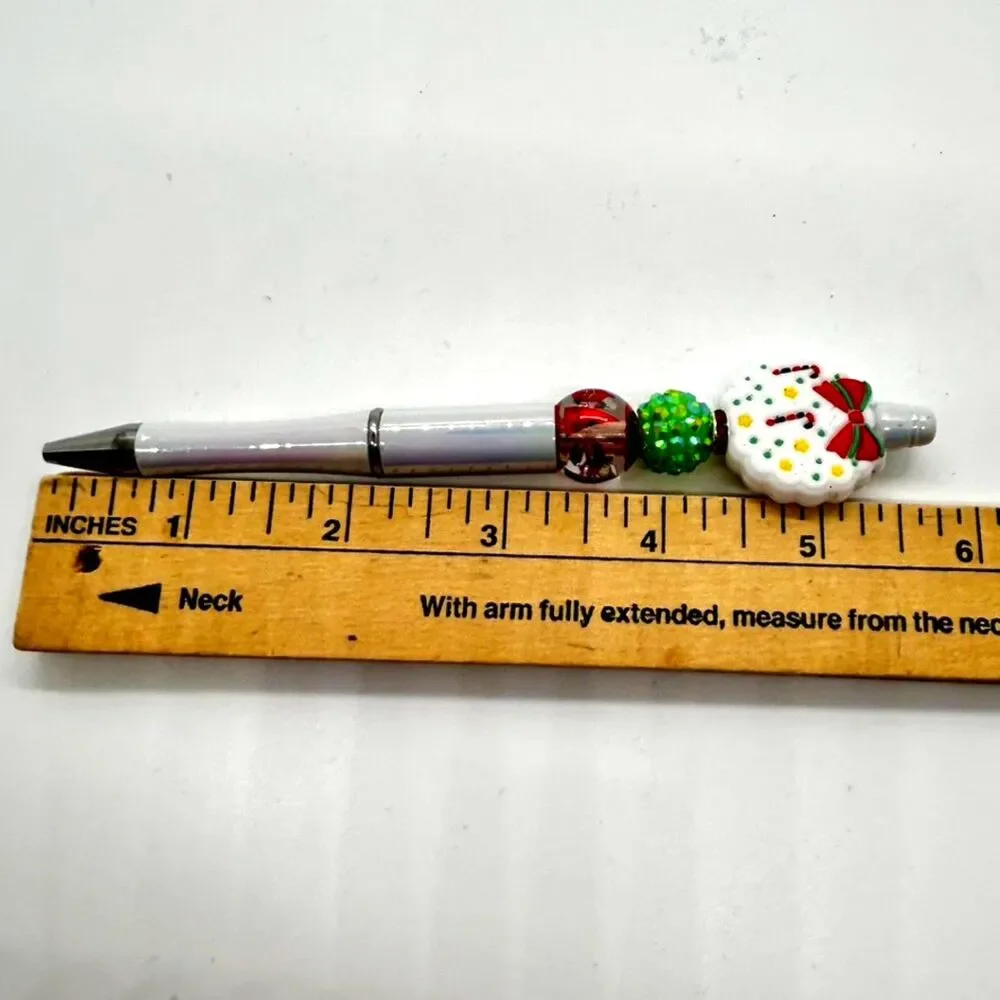 Unique Handmade Christmas Wreath Pearlescent White Red Green Detail Beaded Pen
